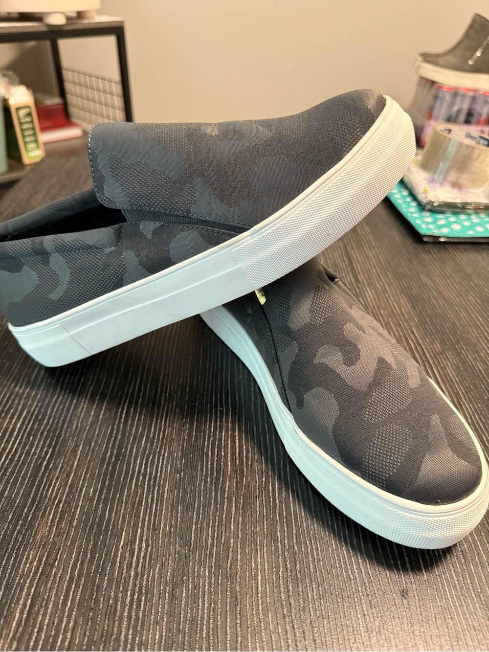 Vince Camuto Camo Slip On Sneakers Women’s 9.5 Gray Black